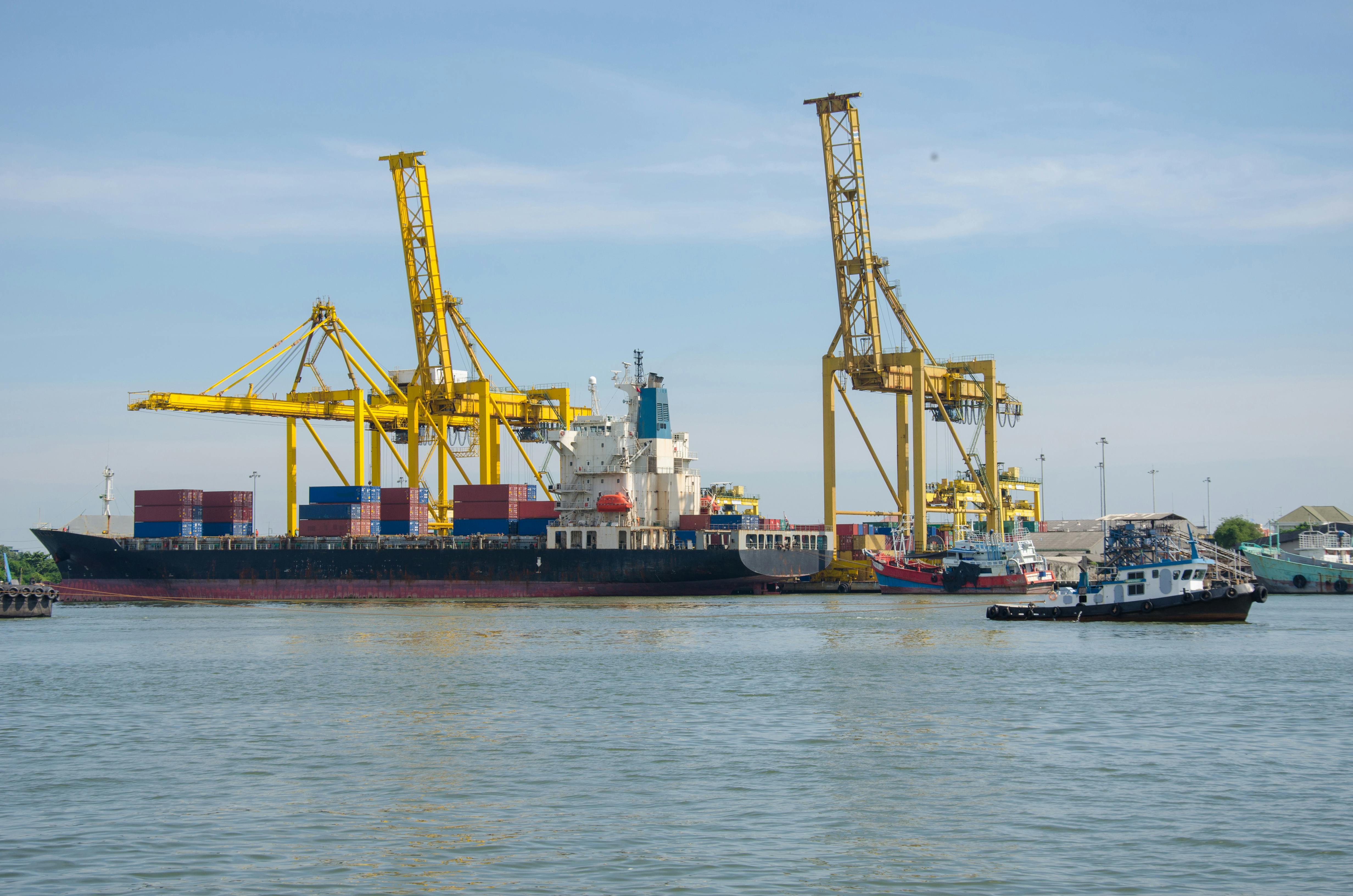 Transporte Marítimo con Seguimiento GPS